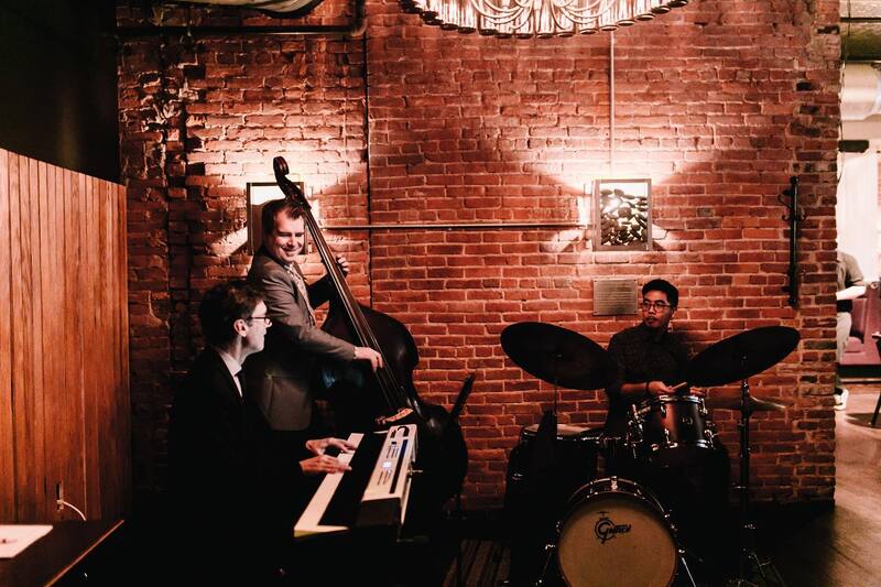Hire a jazz band for your wedding.    
photo: @BAM photo